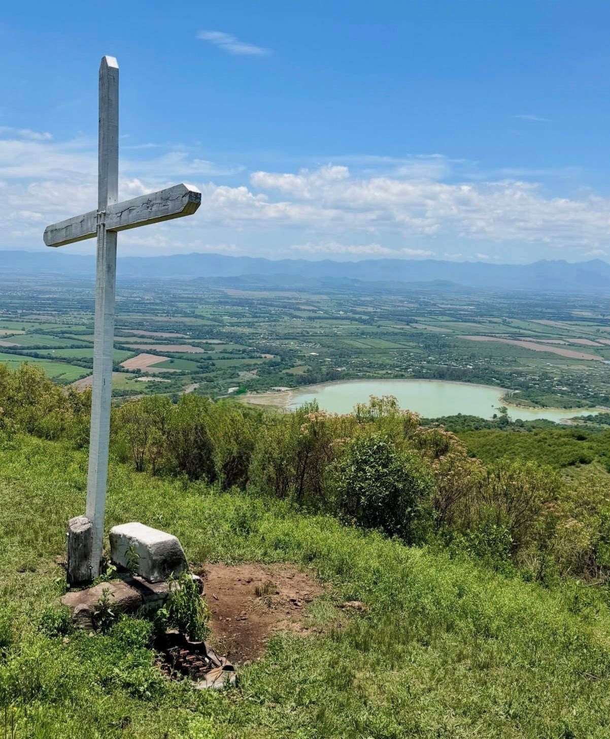 Cerro de la cruz blanca